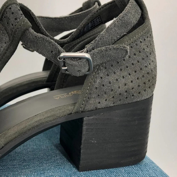 Koolaburra By UGG Grey Ashlyn Perforated Suede Heeled Sandals Amphora size 11 - Picture 12 of 16
